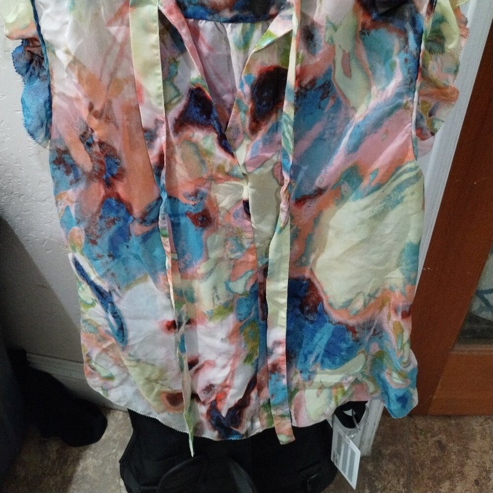 Large simply vera ,Vera Wang multipastel colored blouse